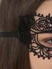 Черный карнавальная кружевная маска мягкая, со стразами и без
