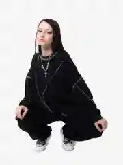Oversized свитшот с крупными швами  наружу, черный