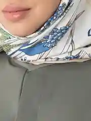 Кремовый платок шелковый, хиджаб