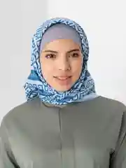 Голубой платок шелковый, хиджаб