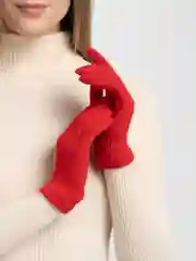 Красный перчатки вязаные