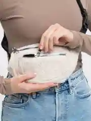 Бежевый поясная сумка, плюшевая