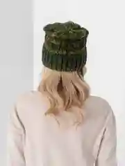 Зеленый шапка женская Драцена
