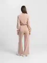Бежевый костюм спортивный женский