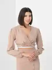 Бежевый костюм лапша, с юбкой