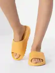 Желтый сланцы женские IZI, размеры 36-41