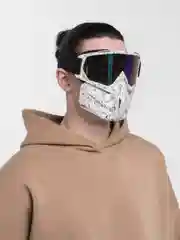 Бордовый маска спортивная