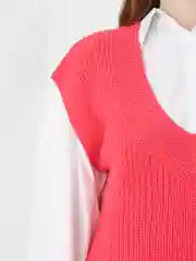 Фуксия жилетка женская