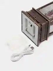 Золотой новогодний шар со снегом
