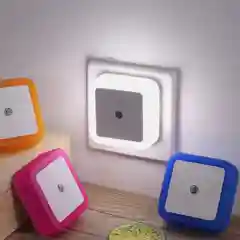 Белый светодиодный ночник с датчиком света LED, белый с включением от розетки