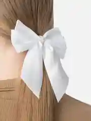 Белый бант для волос