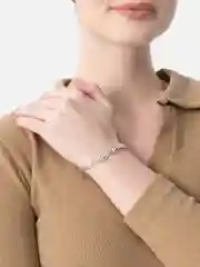 Браслет женский, серебряного цвета
