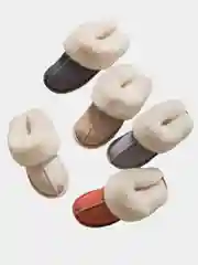 Бежевый теплые домашние меховые тапочки