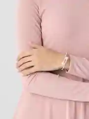 Белый женский браслет