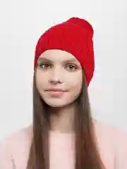Красный шапка женская, вязаная