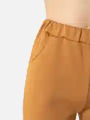 Бежевый спортивный костюм женский