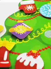 Желтый ёлочка новогодняя. Развивающая игра для малыей на липучках