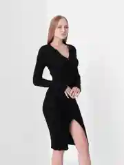 Черный платье, лапша
