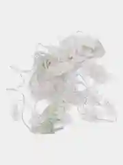 Алый гирлянда на окно