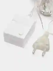 Белый гирлянда на окно