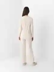 Молочный женский брючный костюм лапша