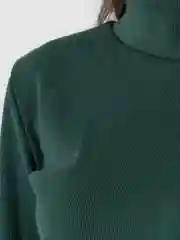 Зеленый платье с длинным рукавом