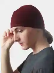 Багровый шапка спортивная флисовая