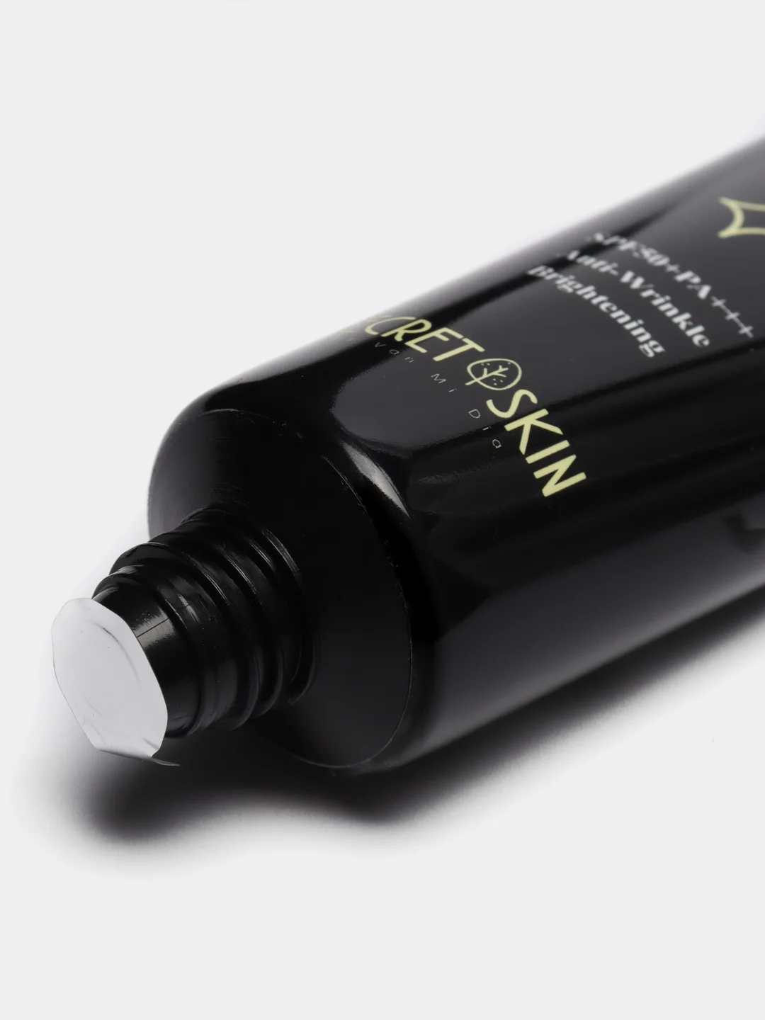 Крем для лица CC сияющий SECRET SKIN TALKING CC CREAM (SPF50+PA+++), 30 мл