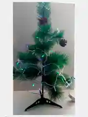 Елка искусственная, гирлянда в комплекте