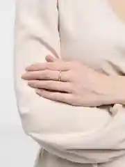 Кольцо обручальное со стразами