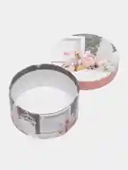 Бежевый коробка подарочная новогодняя