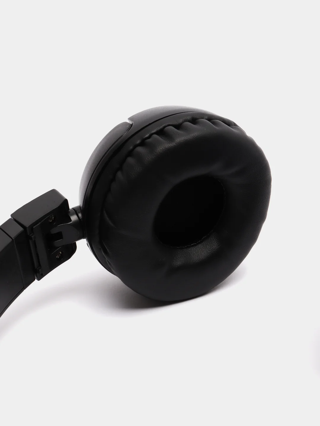 Черный беспроводные Bluetooth-наушники с микрофоном (накладные)
