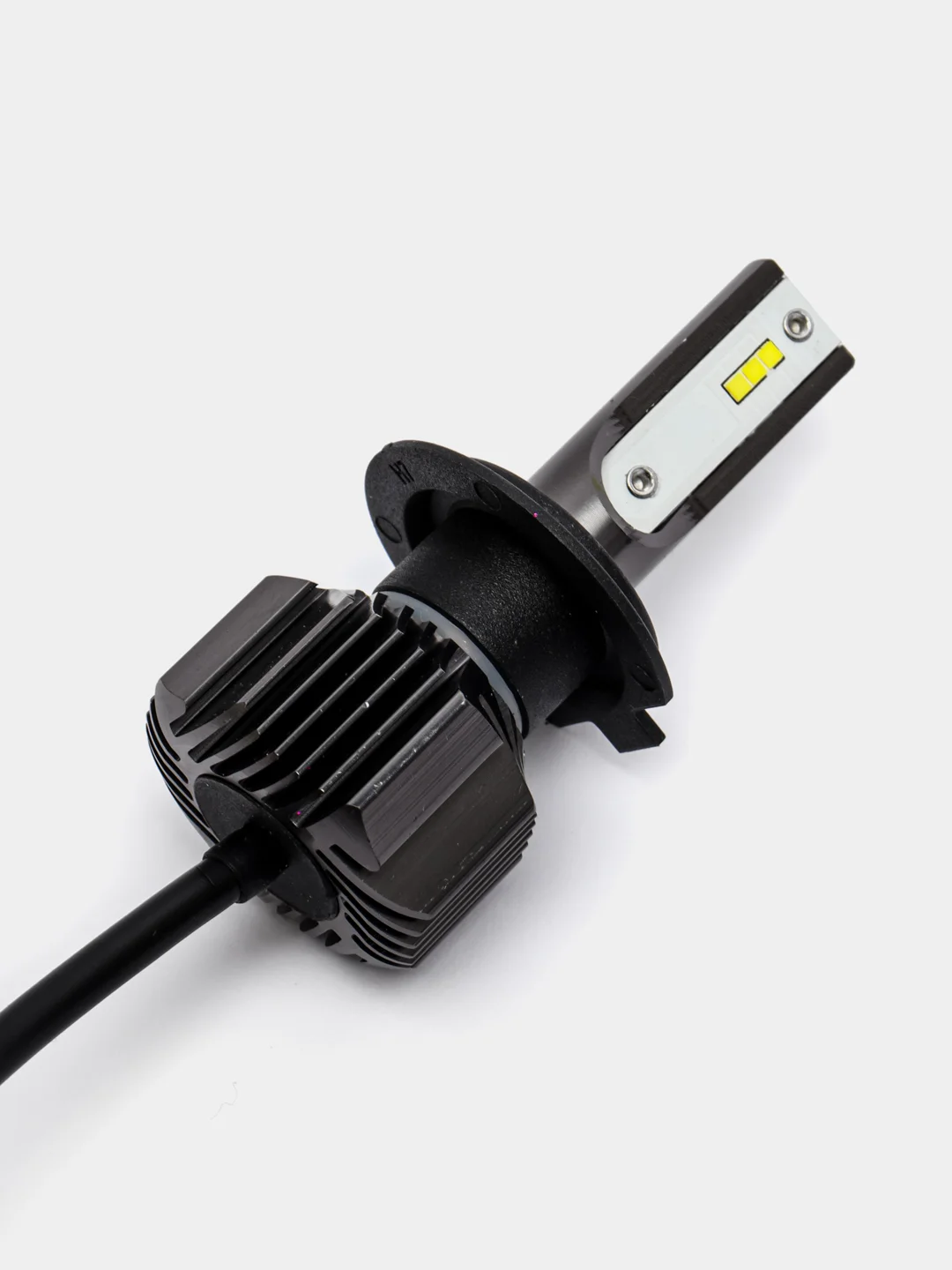 Светодиодные LED лампы Sariti E5 Н1, Н3, Н4, Н7, Н11, НВ3(9005), НВ4(9006), H27(880/881)