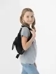 Черный детский рюкзак заяц