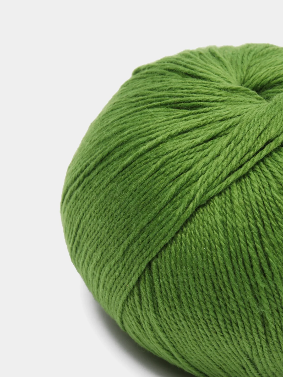 Зеленый пряжа Cashmere Yarn, 50 г/ 200 м, 60% меринос, 20% вискоза, 15% ПА, 5% кашемир