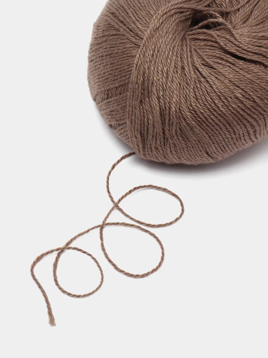 Бежевый пряжа Cashmere Yarn, 50 г/ 200 м, 60% меринос, 20% вискоза, 15% ПА, 5% кашемир