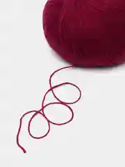 Багровый пряжа Cashmere Yarn, 50 г/ 200 м, 60% меринос, 20% вискоза, 15% ПА, 5% кашемир