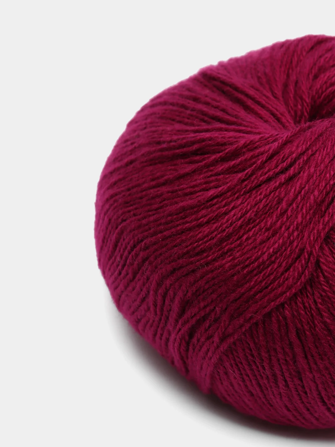 Багровый пряжа Cashmere Yarn, 50 г/ 200 м, 60% меринос, 20% вискоза, 15% ПА, 5% кашемир