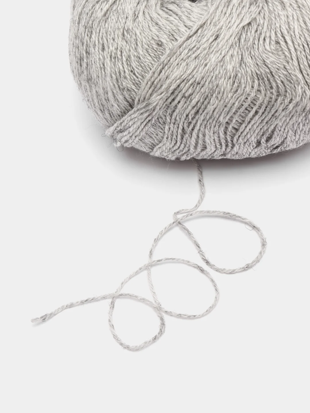 Серый металлик пряжа Cashmere Yarn, 50 г/ 200 м, 60% меринос, 20% вискоза, 15% ПА, 5% кашемир