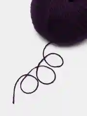 Пурпурный пряжа Cashmere Yarn, 50 г/ 200 м, 60% меринос, 20% вискоза, 15% ПА, 5% кашемир