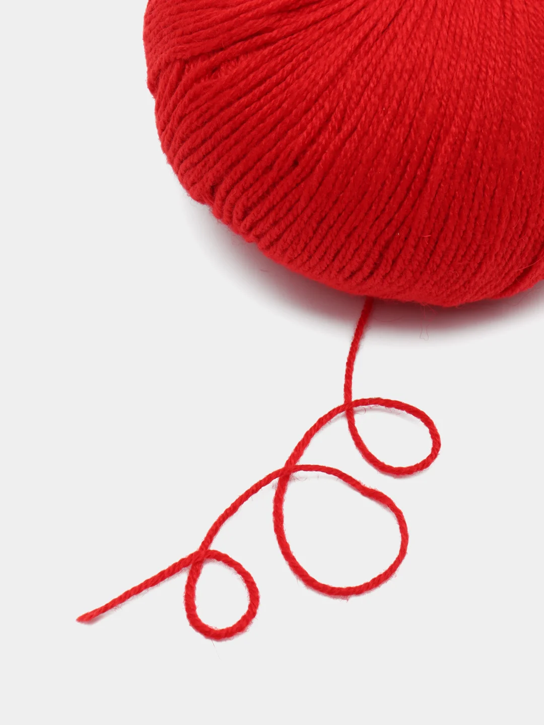 Красный пряжа Cashmere Yarn, 50 г/ 200 м, 60% меринос, 20% вискоза, 15% ПА, 5% кашемир