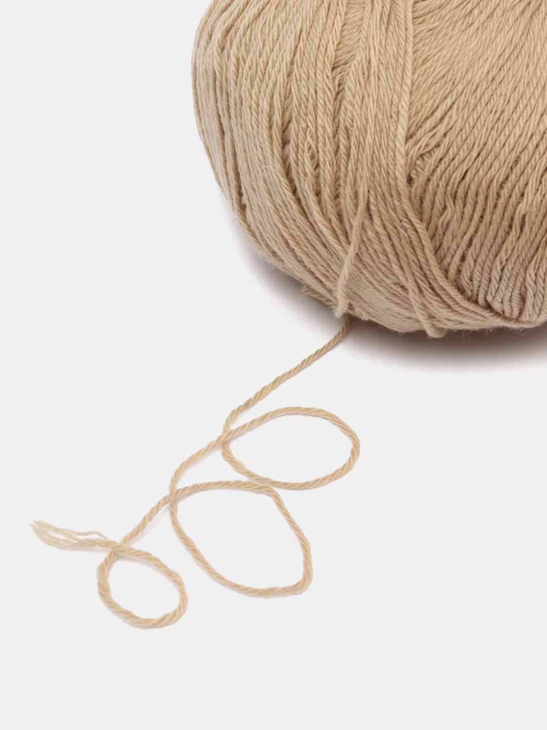 Кремовый пряжа Cashmere Yarn, 50 г/ 200 м, 60% меринос, 20% вискоза, 15% ПА, 5% кашемир