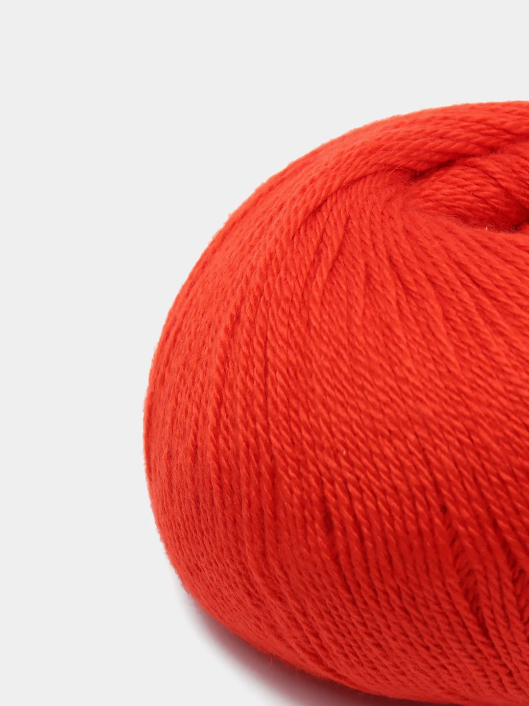 Оранжевый пряжа Cashmere Yarn, 50 г/ 200 м, 60% меринос, 20% вискоза, 15% ПА, 5% кашемир