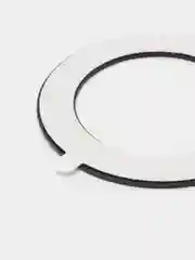 Черный кольцо магнитное MagSafe под чехол на смартфон телефон с функцией беспроводной зарядки