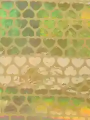 Золотой кожзам голография "Сердечки" 20*33 см