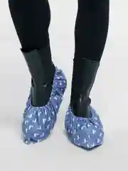Синий бахилы многоразовые