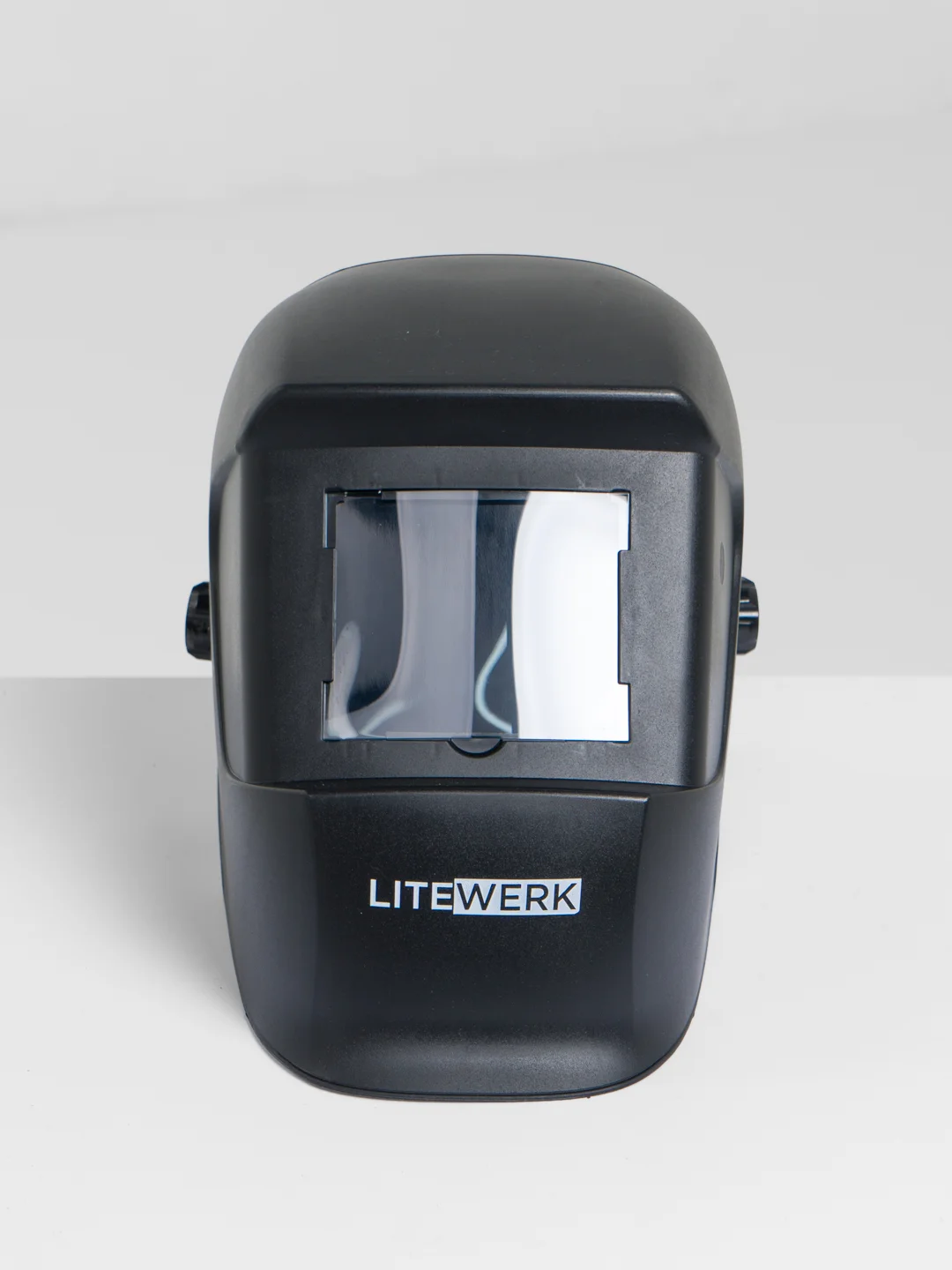 Сварочная маска для сварщика LiteWerk, окно 110 х 90 мм