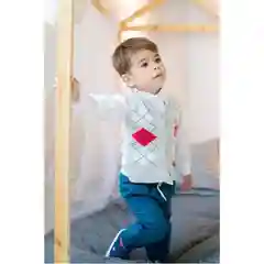 Жилет вязаный