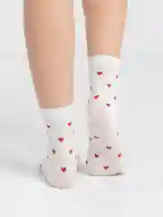 Красный носки с сердечком