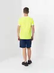Зеленый мужской спортивный комплект: шорты и футболка